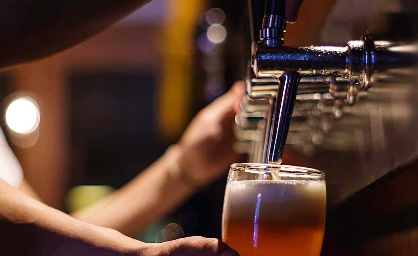 Detalle de llave de cerveza premium